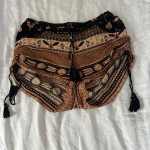 SPELL phoenix shorts mustang